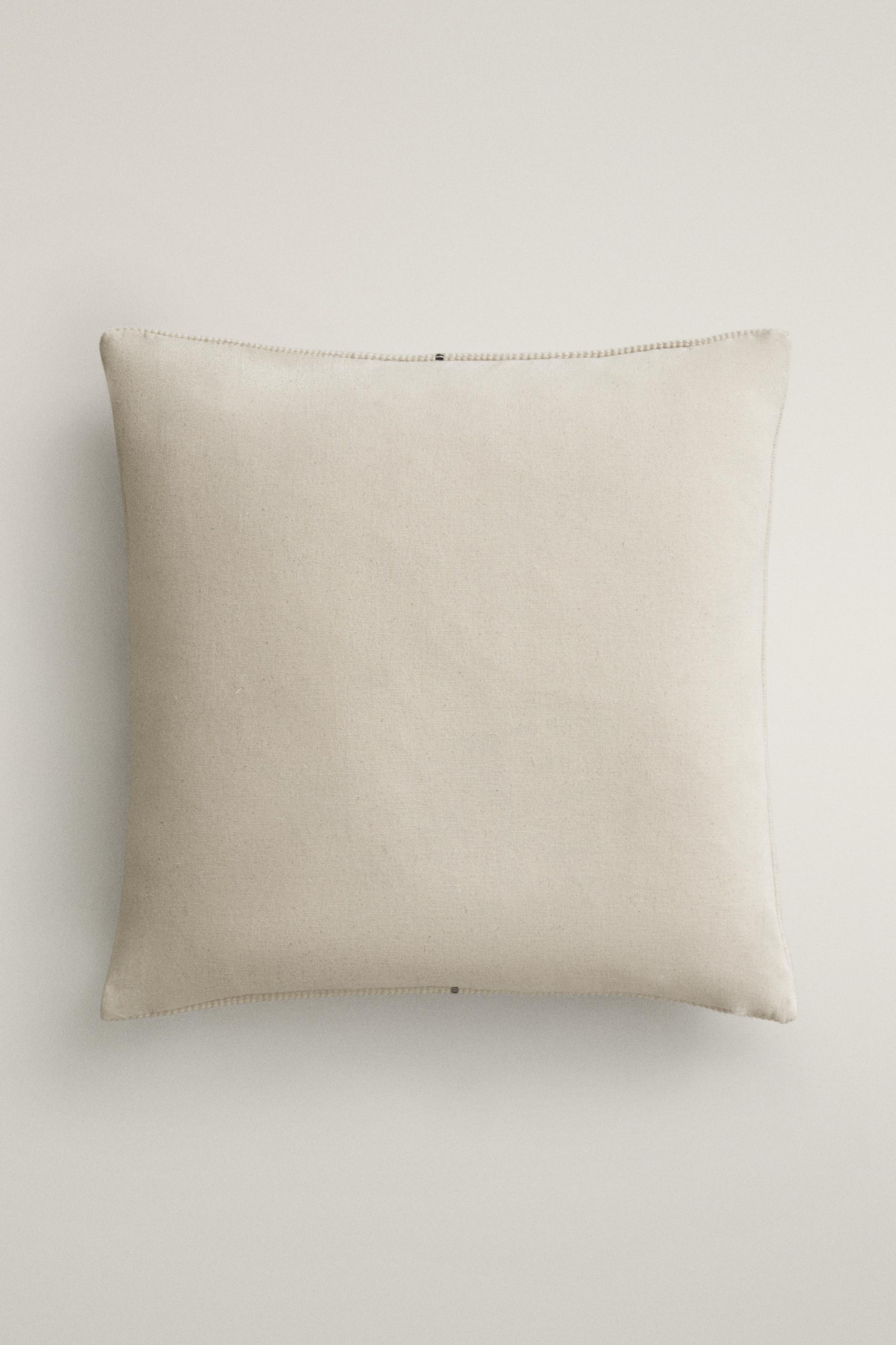 LINE THROW PILLOW COVER